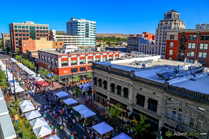 CBD oil Idaho: farmer's market.