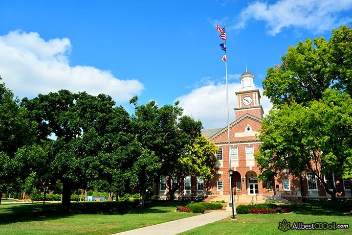 CBD oil Kansas: Wichita university.